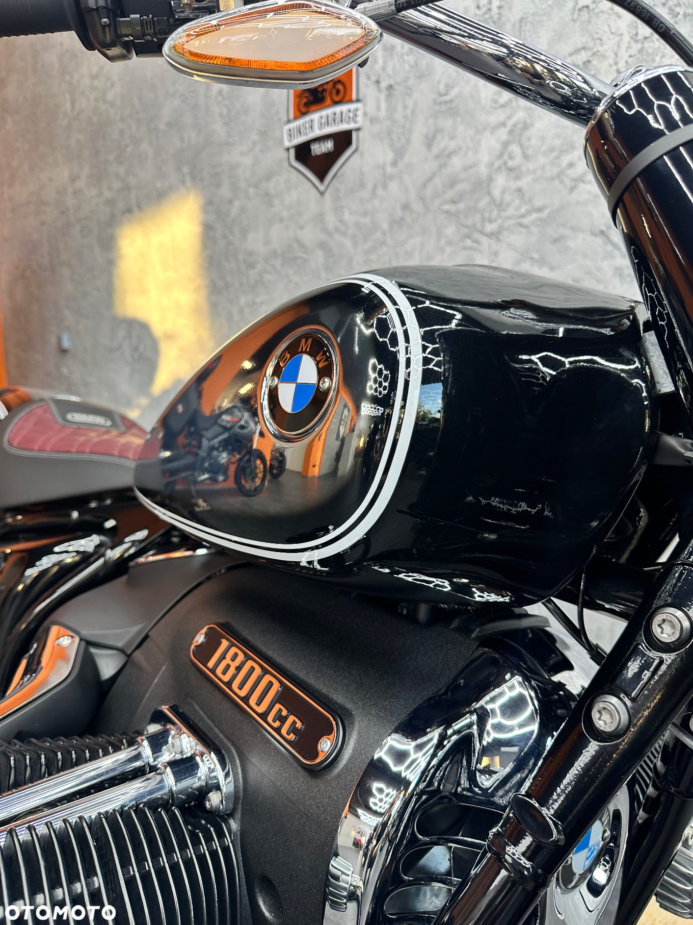 BMW R - 8