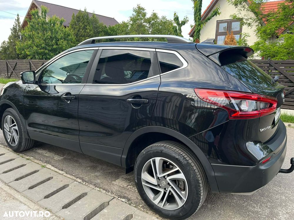 Nissan Qashqai 1.7 dCi Xtronic ALL-MODE 4x4i TEKNA - 8
