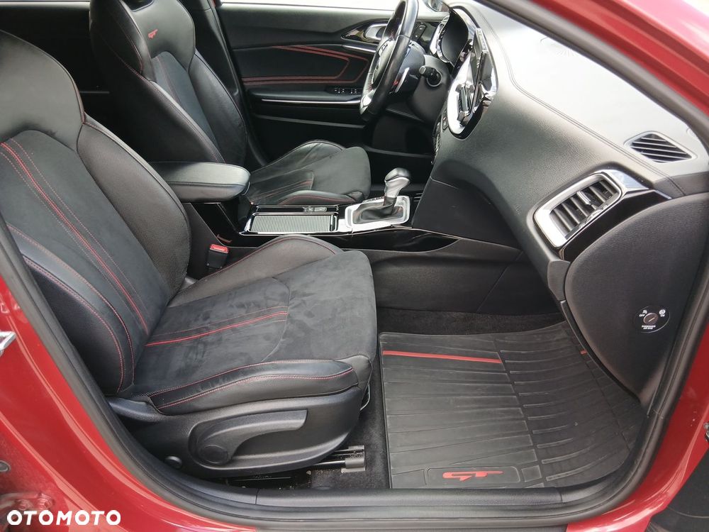Kia ProCeed 1.6 T-GDI GT DCT - 30
