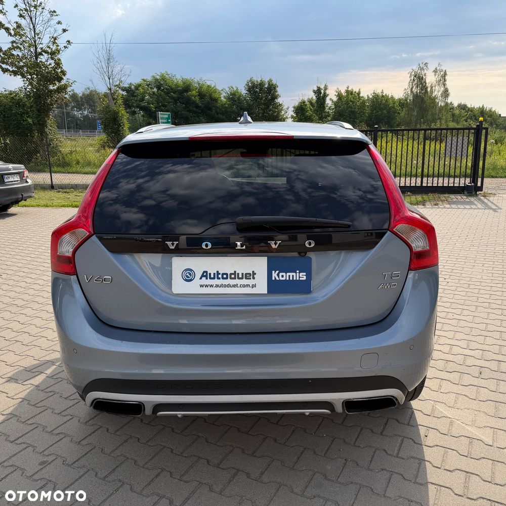Volvo V60 Cross Country - 4