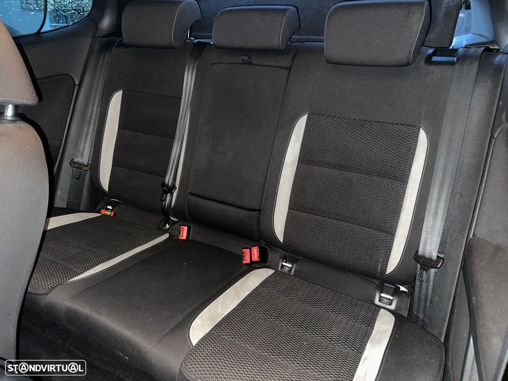 VW Golf - 9
