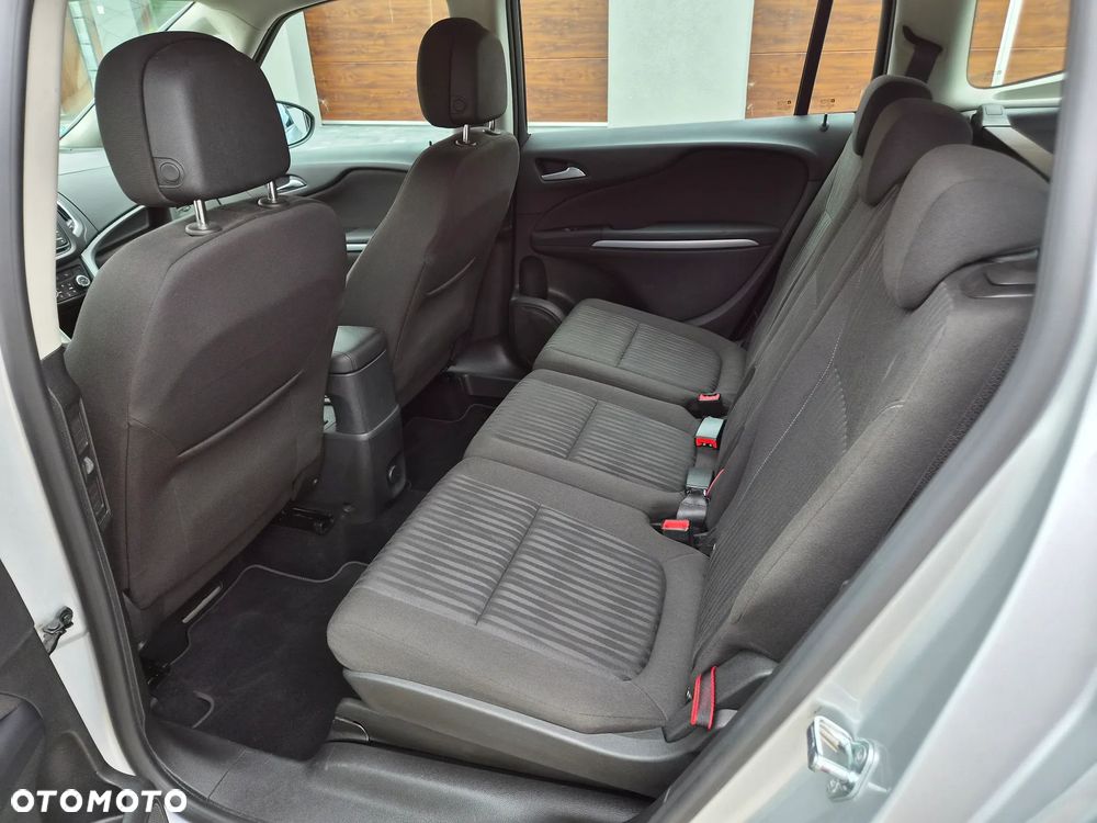 Opel Zafira - 17