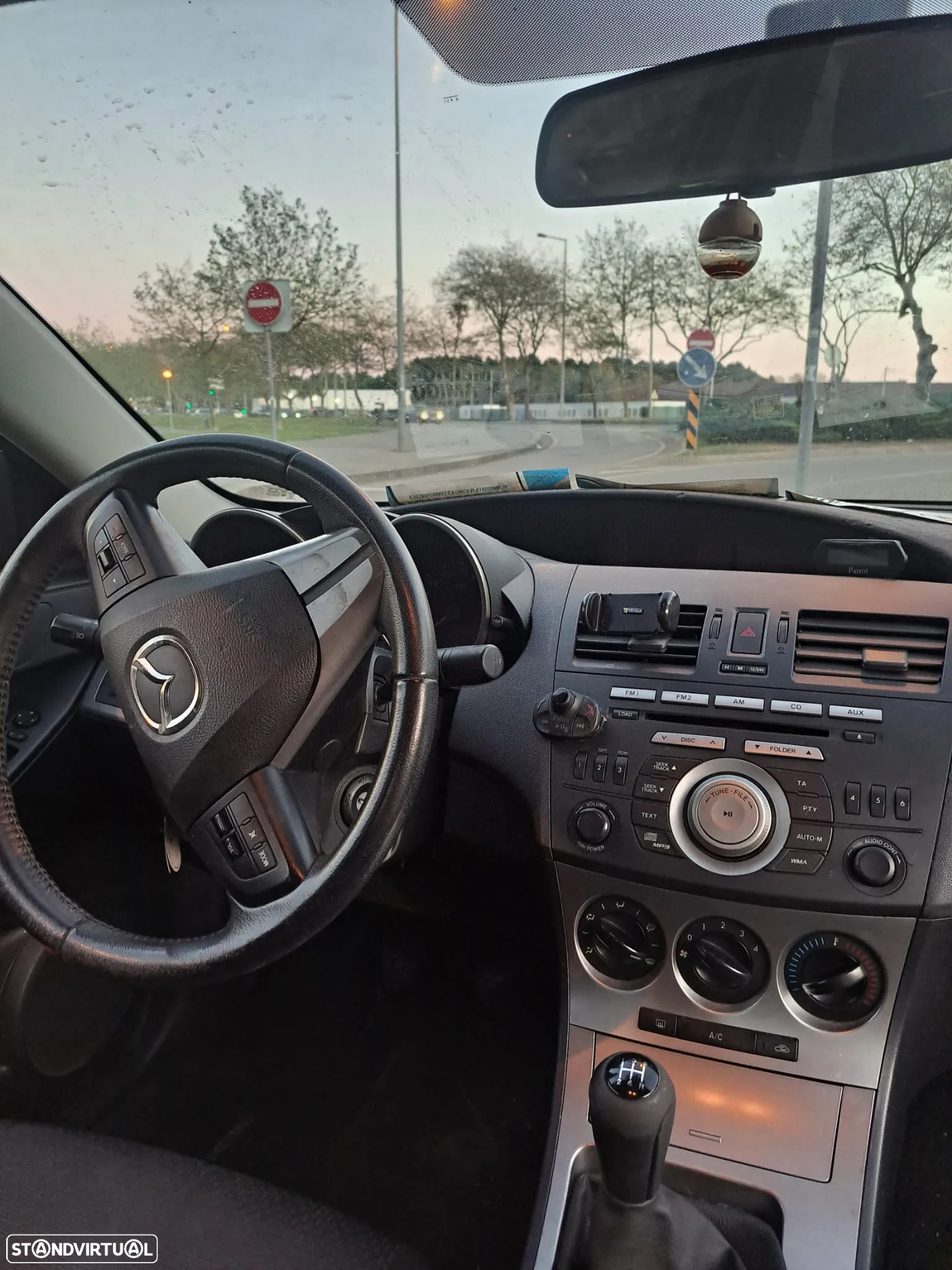 Mazda 3 MZ-CD 1.6 Sport Cin./Beje - 3