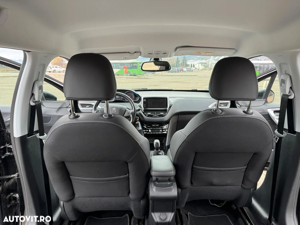 Peugeot 2008 PureTech 110 Stop&Start Allure - 19