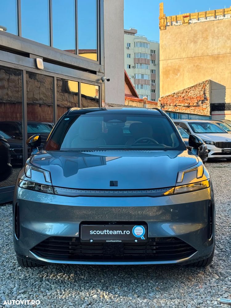 Lynk&Co 08 - 3