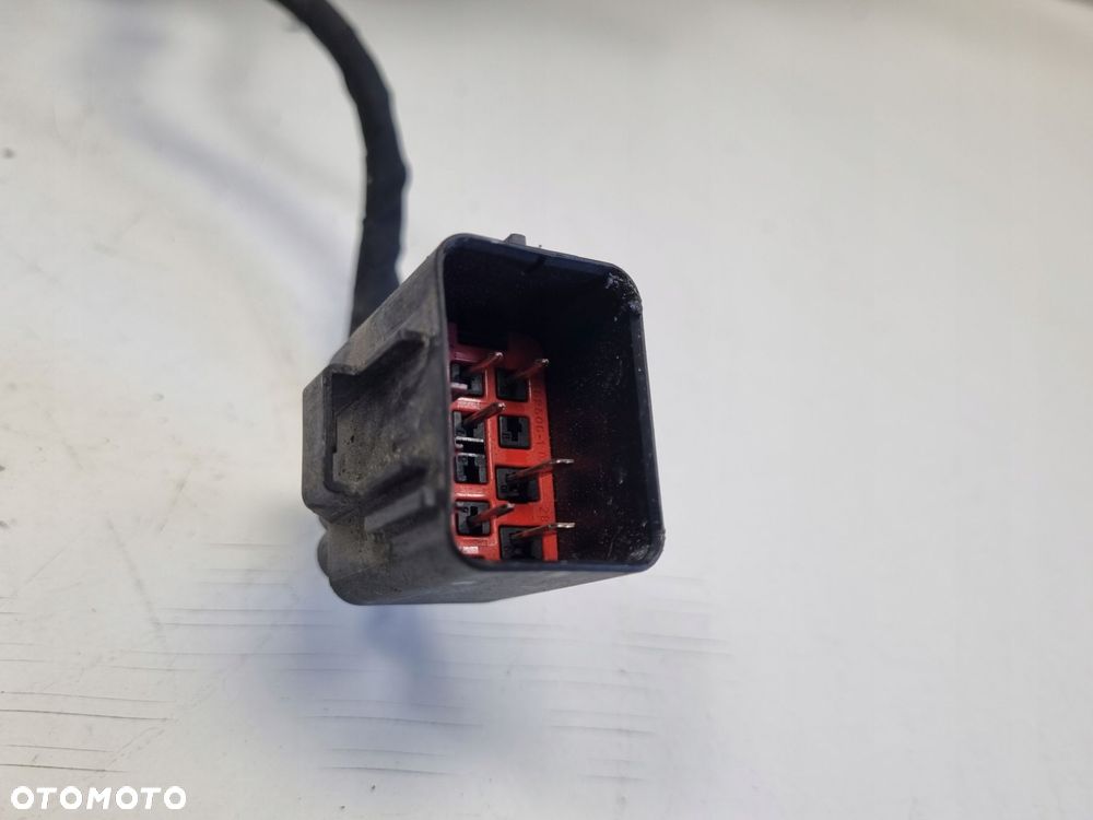 LAMPA PRAWA Volvo S60 II V60 10-13r PRZEDNIA PRAWY PRZÓD xenon 31299991 - 8