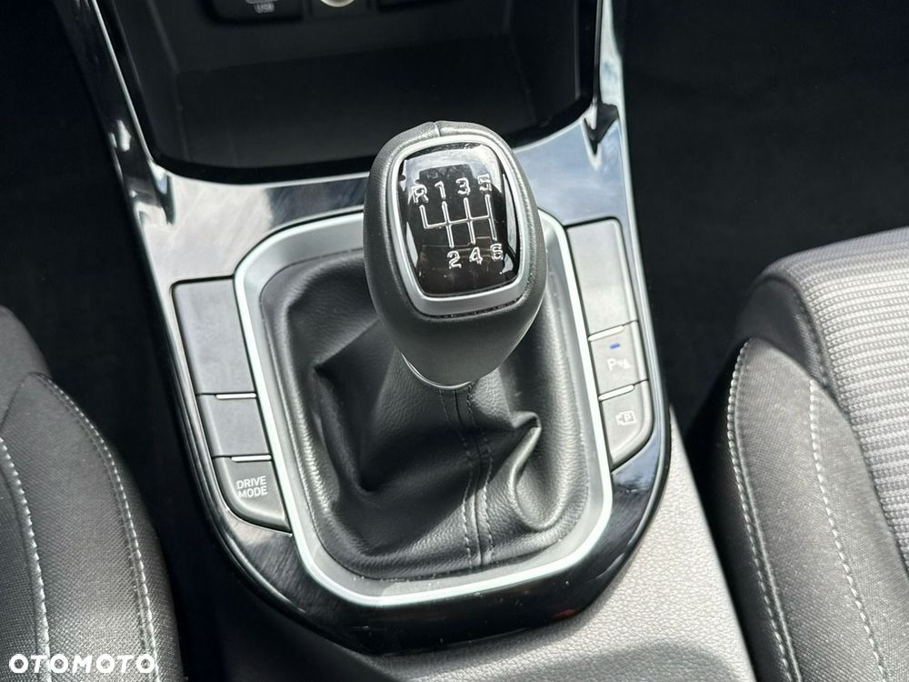 Hyundai i30 1.5 T-GDI 48V Smart - 26