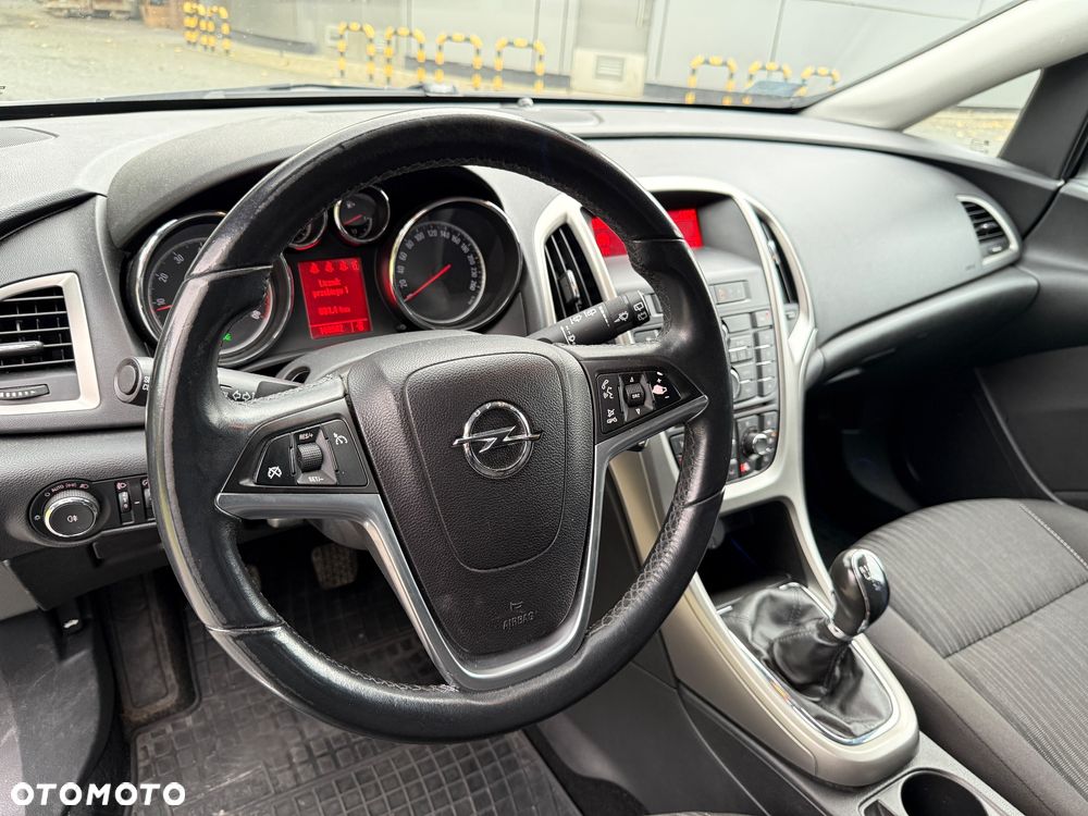 Opel Astra IV 1.6 T Enjoy - 17