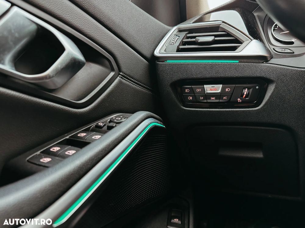 BMW Seria 3 320i AT - 13