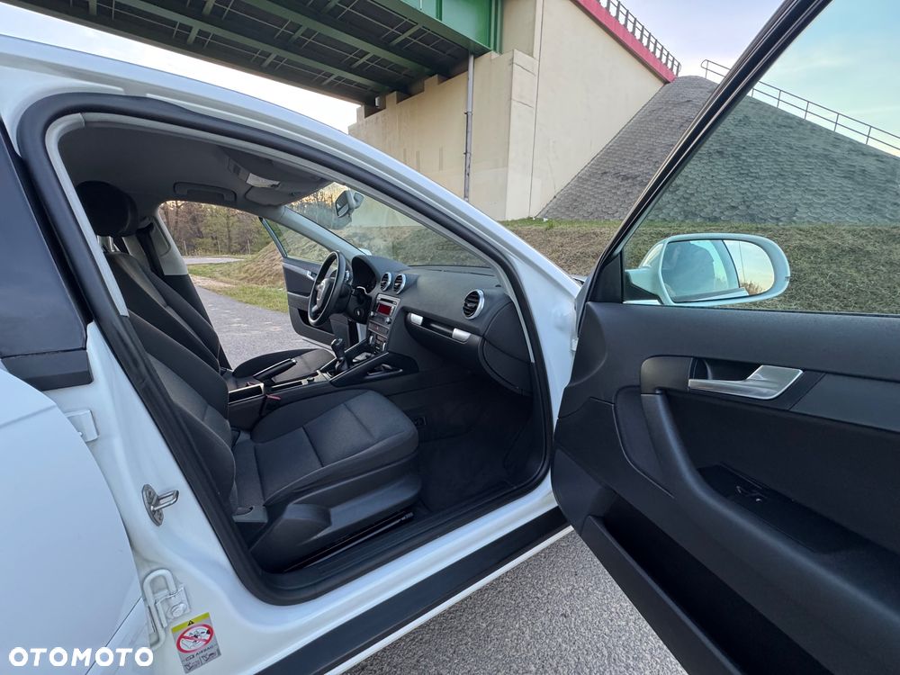 Audi A3 Sportback - 32