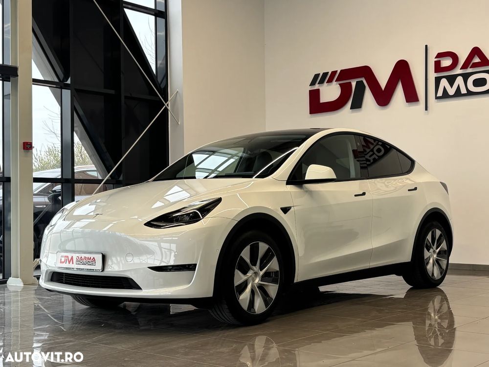 Tesla Model Y Long Range Dual Motor AWD - 4