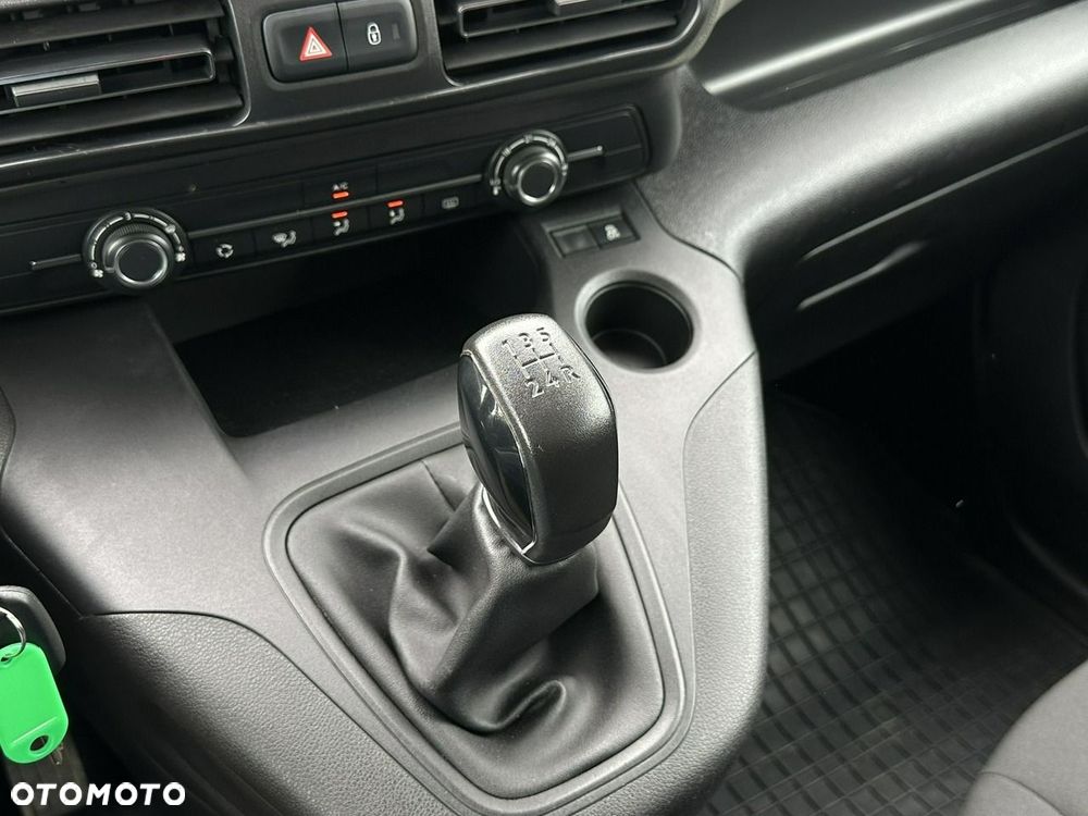 Peugeot Rifter - 19