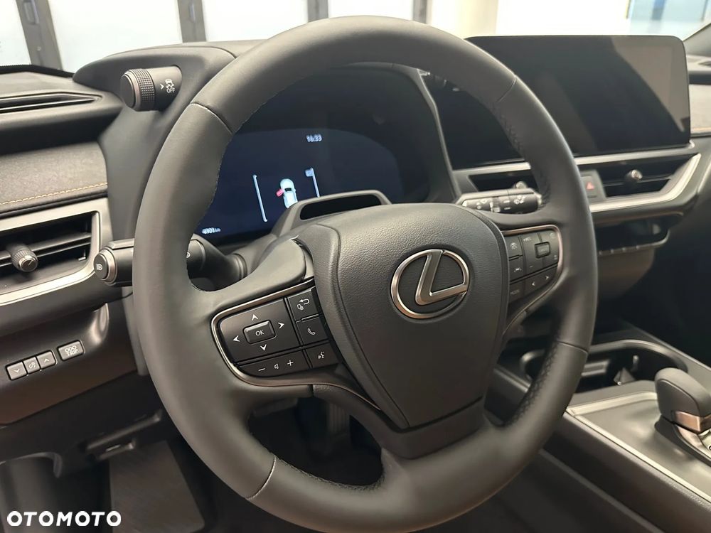 Lexus UX - 13