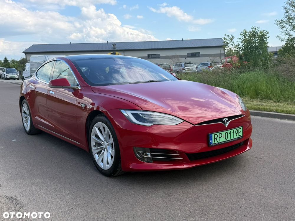 Tesla Model S - 5