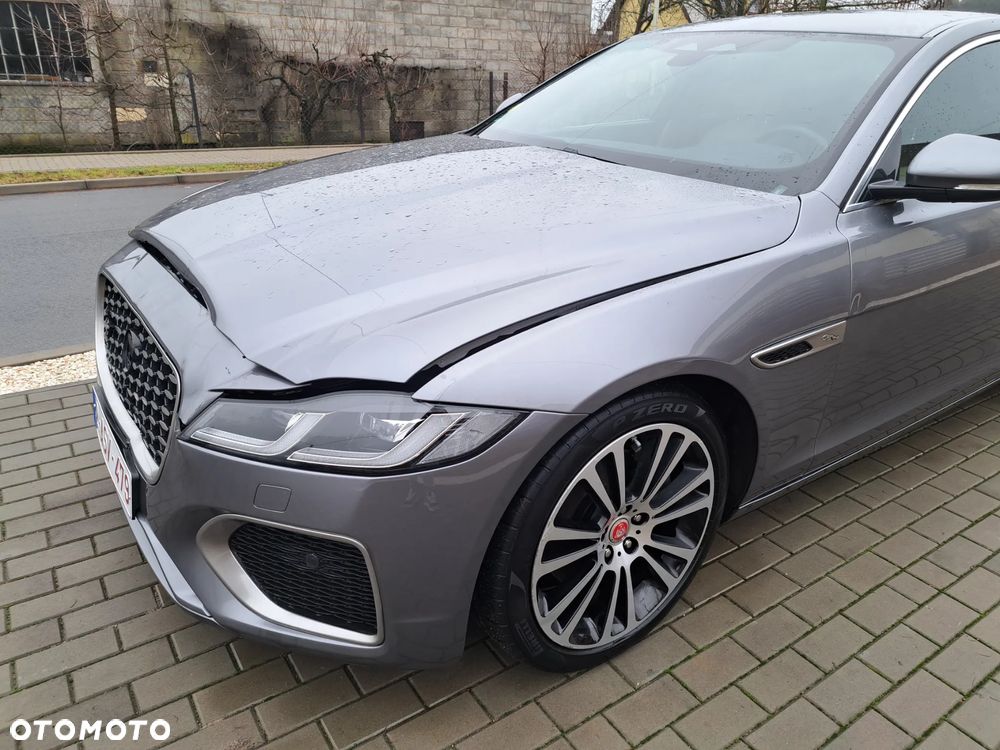 Jaguar XF D200 R-Dynamic HSE - 9