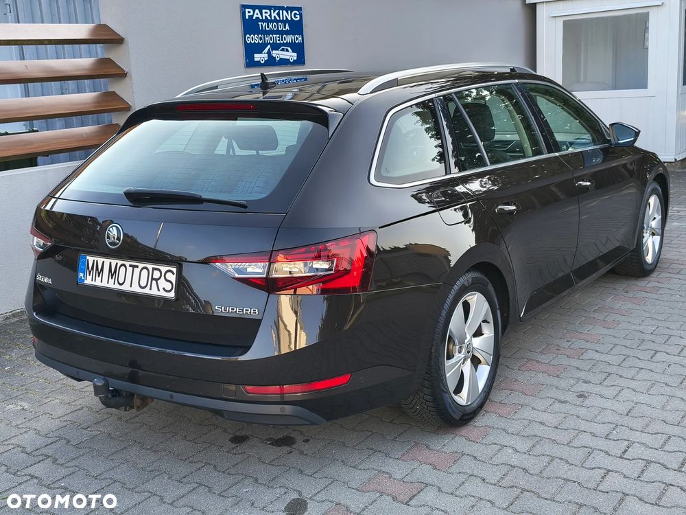 Skoda Superb 2.0 TDI Style - 4