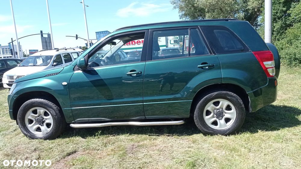Suzuki Grand Vitara 2.0 Comfort - 21
