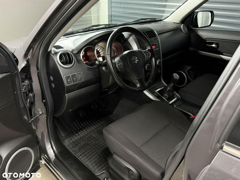 Suzuki Grand Vitara - 12
