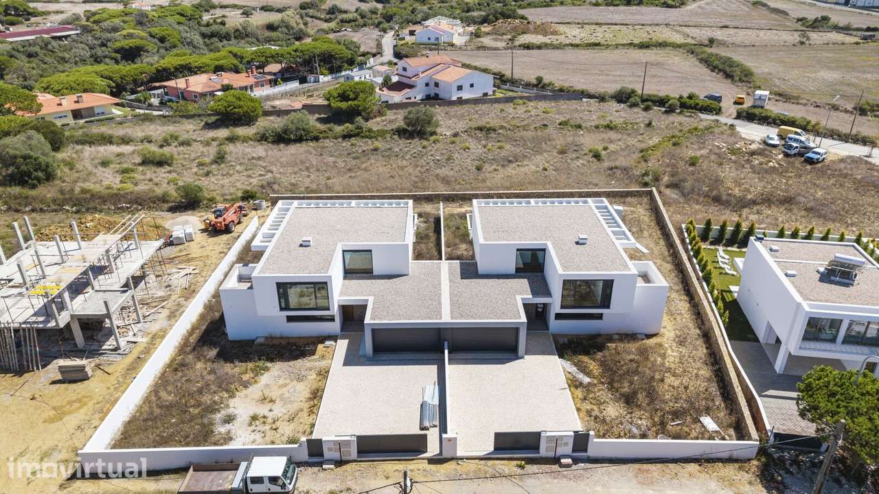 Moradia Geminada T4 com piscina, Fontanelas, Sintra - Grande imagem: 3/38