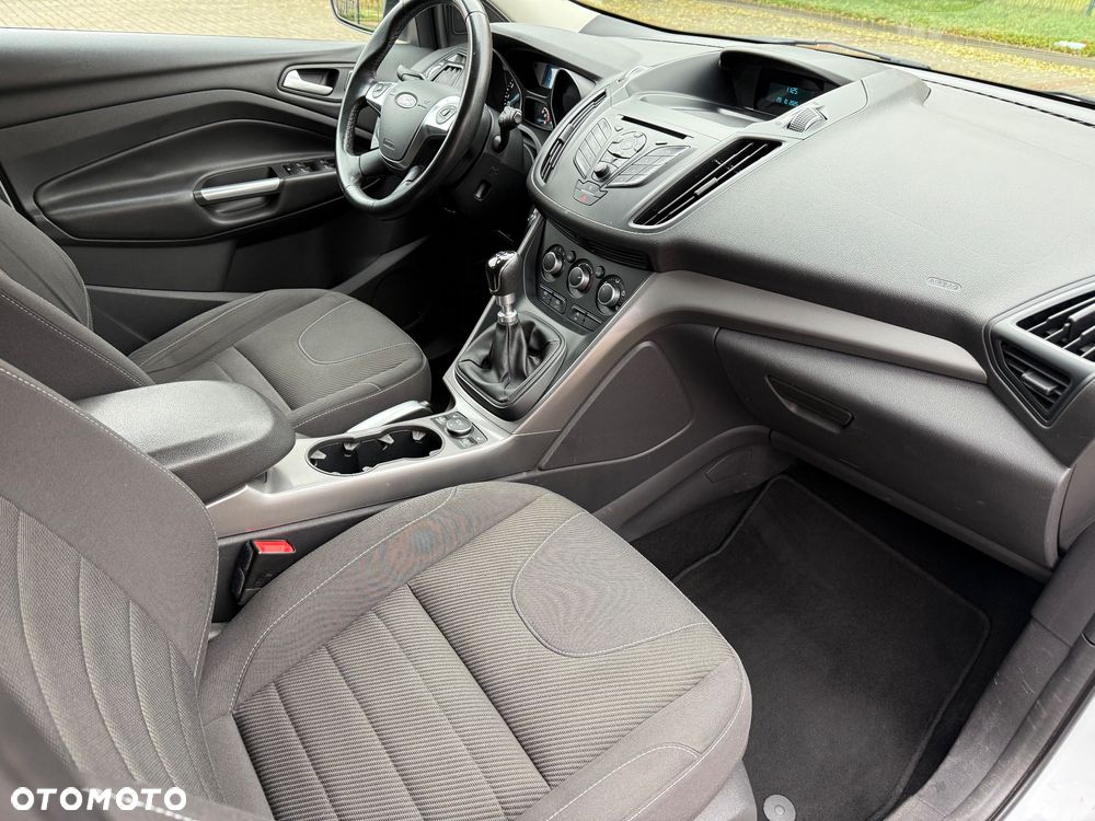 Ford Kuga 1.5 EcoBoost 2x4 Trend - 16