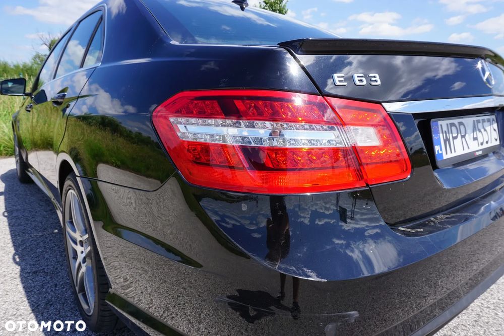 Mercedes-Benz Klasa E 63 AMG - 8