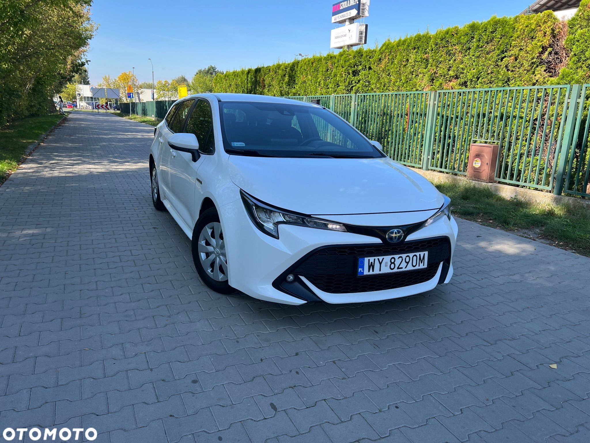 Toyota Corolla 1.8 Hybrid Active - 1