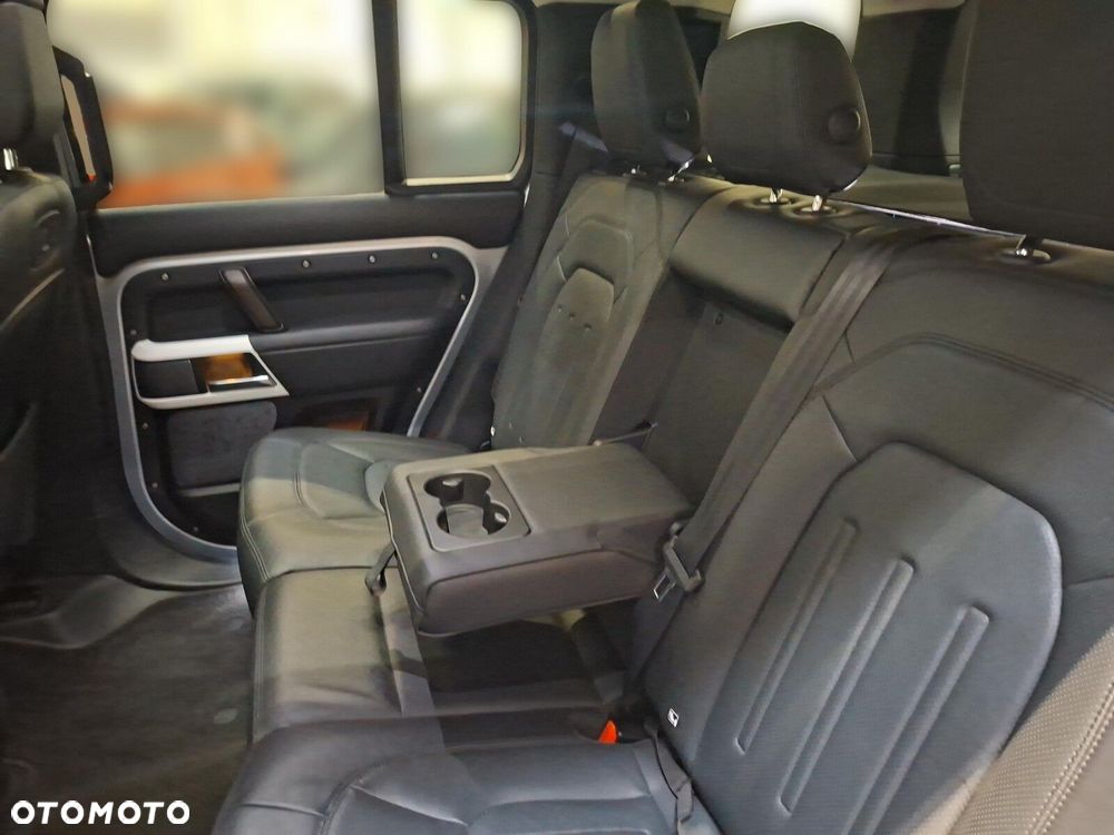 Land Rover Defender - 17