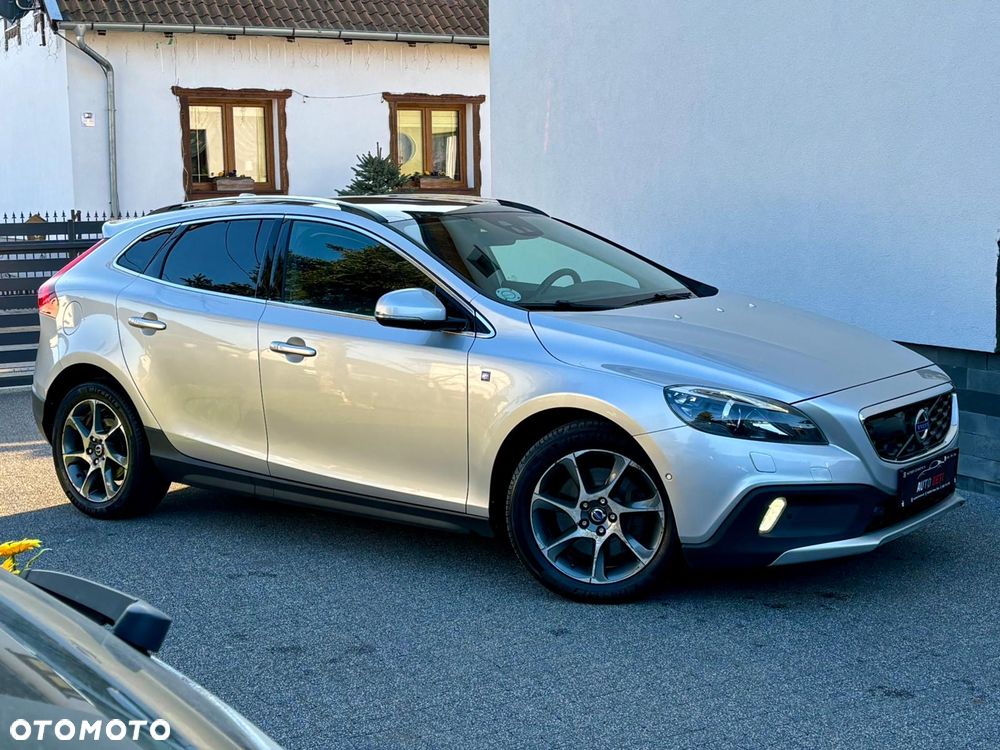Volvo V40 D4 Drive-E Ocean Race - 6