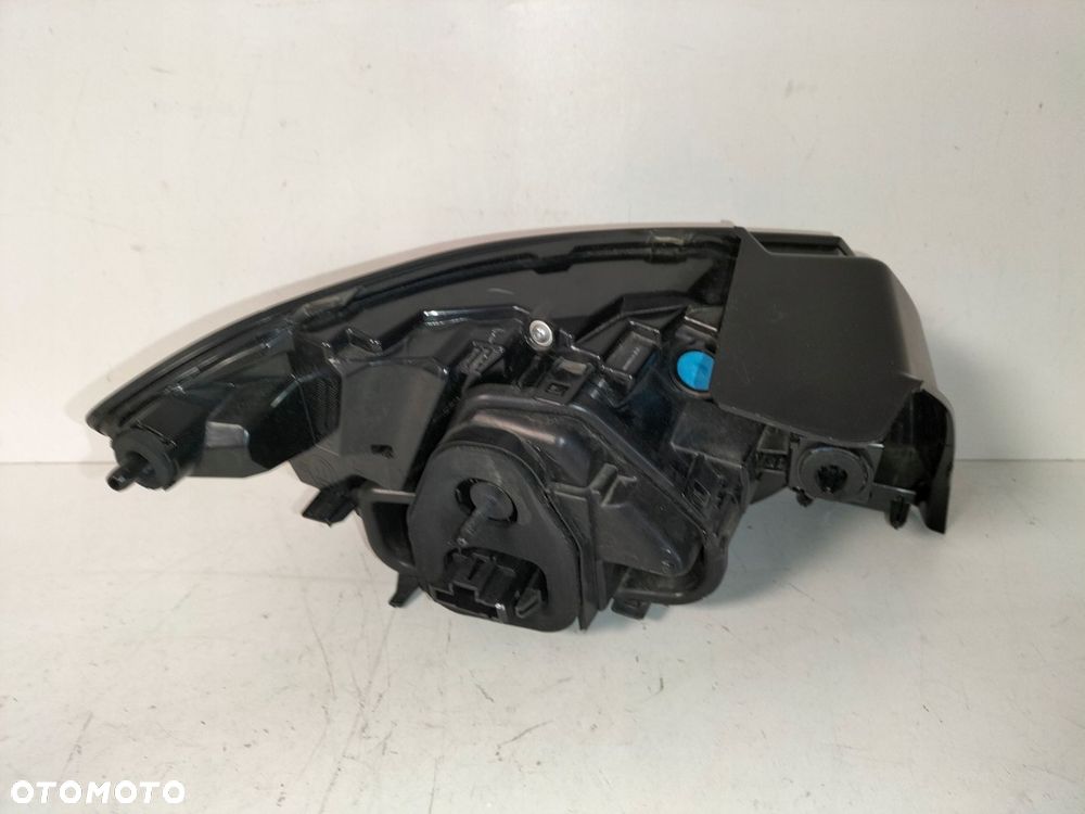 lampa tylna tył prawa peugeot 208 ii lift 23- +led - 4