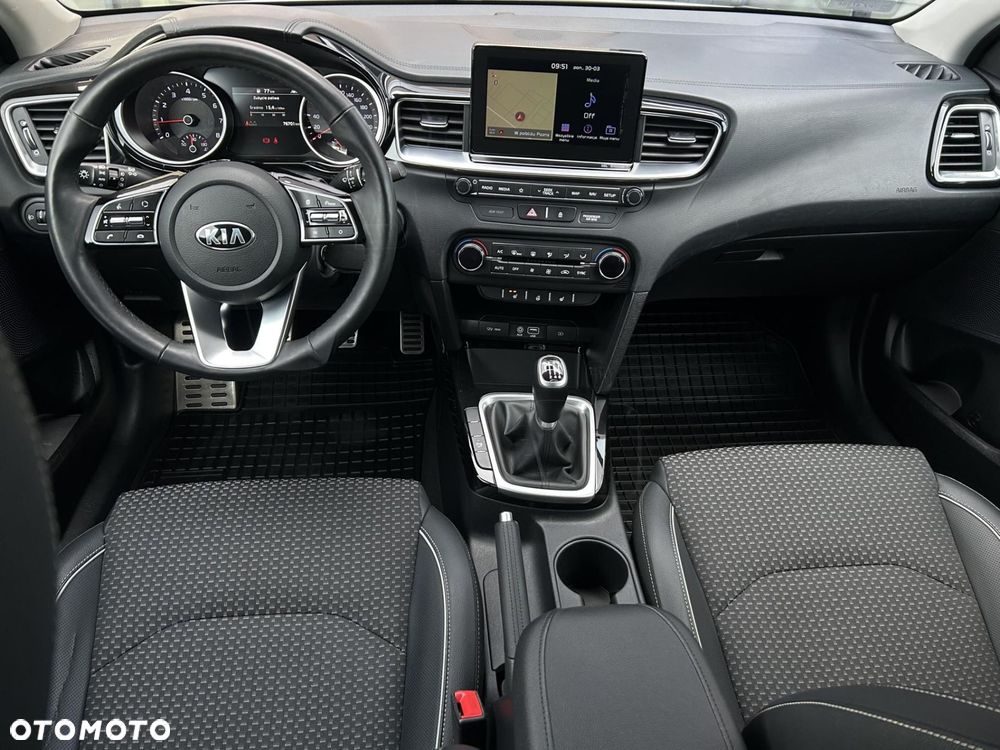 Kia Ceed 1.4 L Business Line - 18