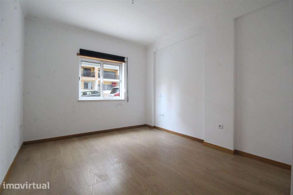 Apartamento T1 com lugar de garagem em zona da Solum - Grande imagem: 5/6