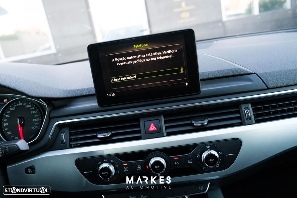 Audi A4 2.0 TDI Design S tronic - 23