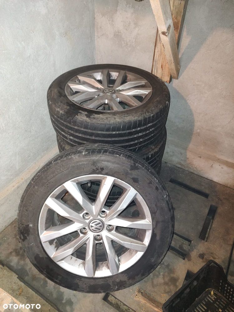 Volkswagen Passat - 23