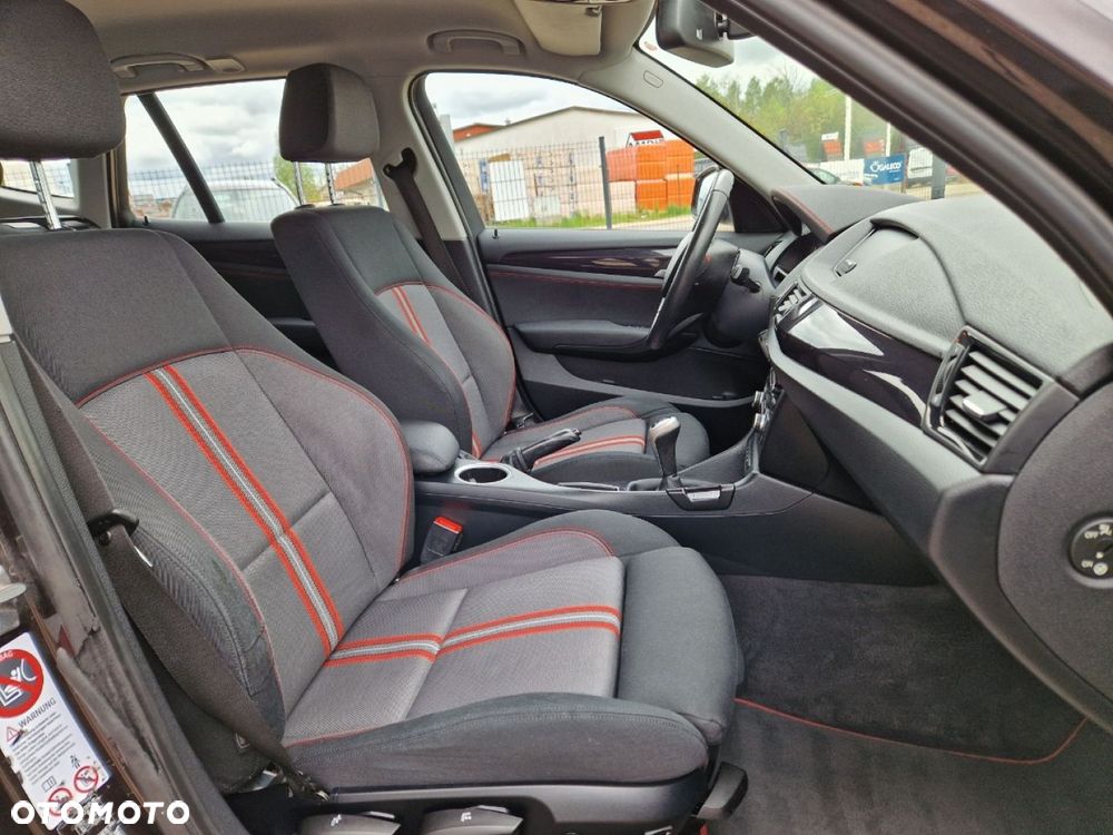 BMW X1 xDrive18d Sport Line - 18