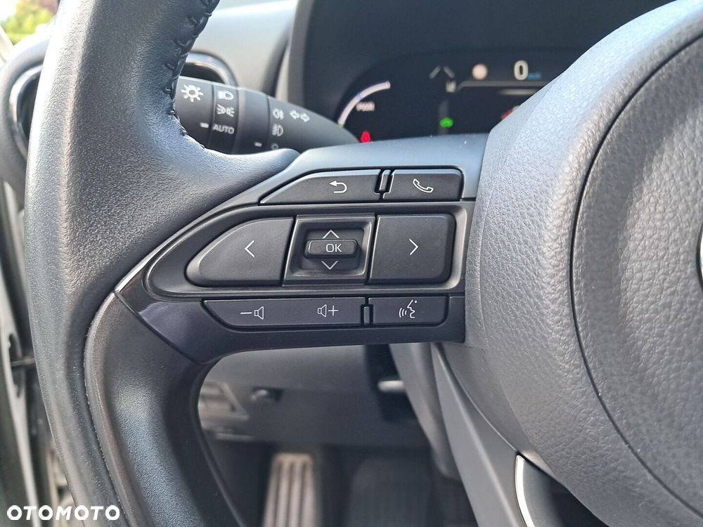 Toyota Yaris Cross Hybrid 1.5 Comfort 4x4 - 21