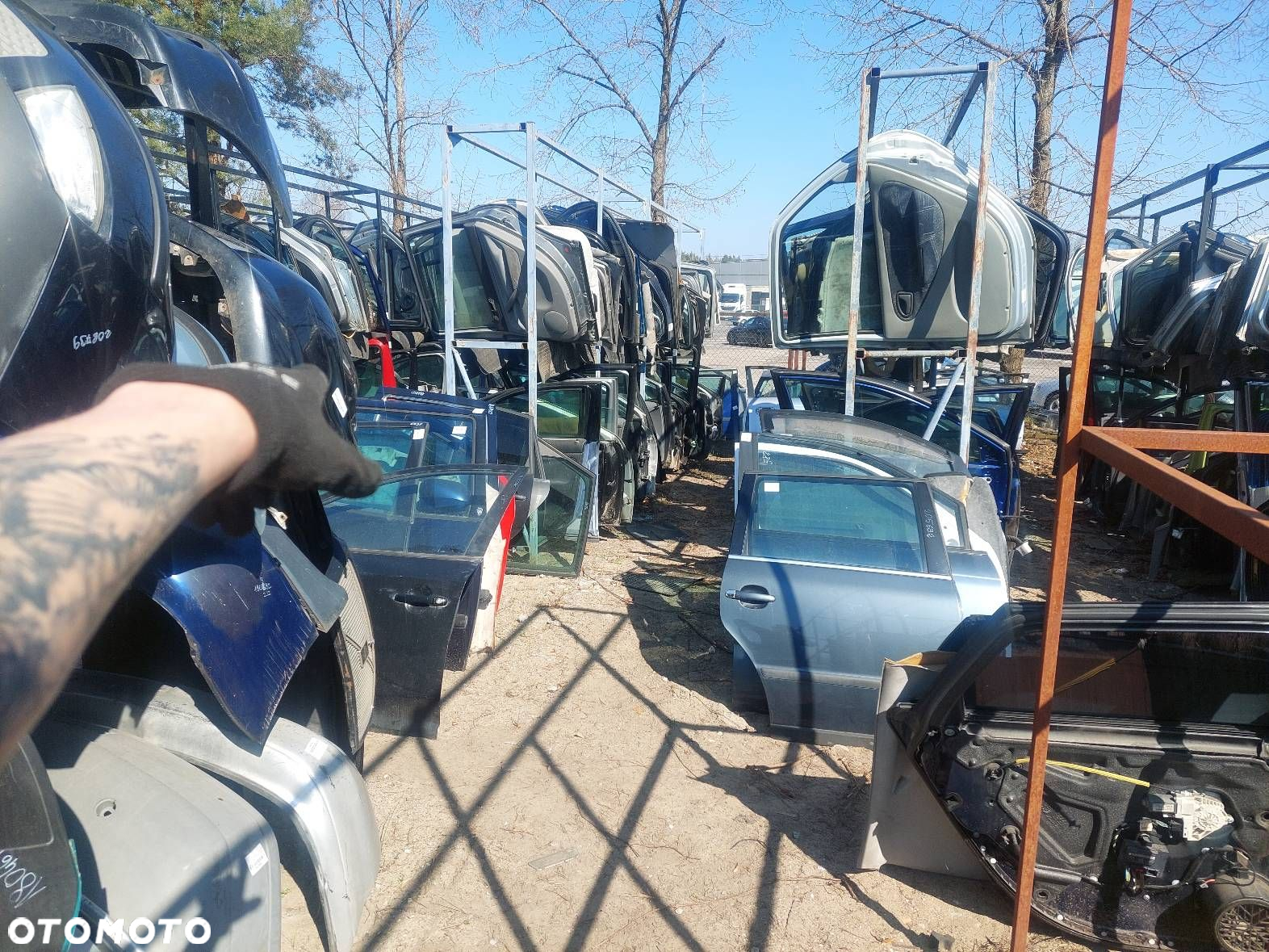KOMPLETNY PRZÓD MASKA ZDERZAK BŁOTNIKI LAMPY MAZDA 323F BJ 16W - 15