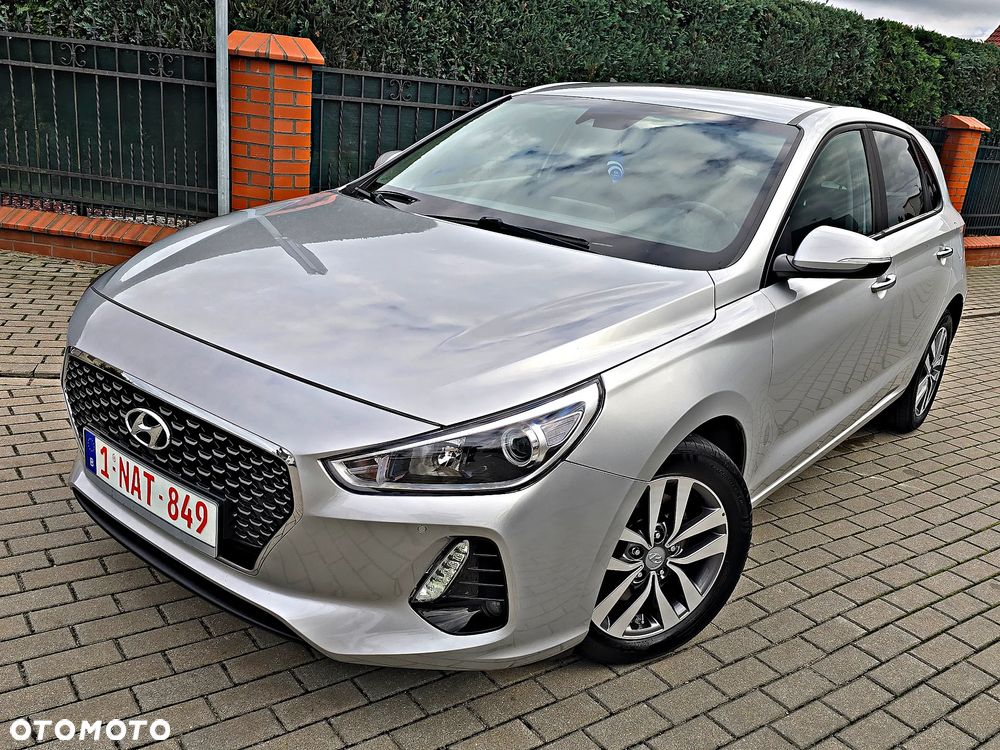 Hyundai i30 1.6 CRDI Fifa World Cup Edition - 1