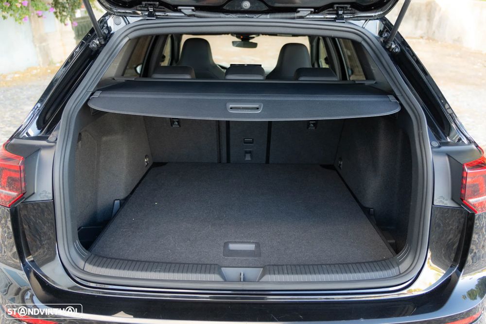 VW Golf Variant 1.5 TSI OPF R-Line - 48