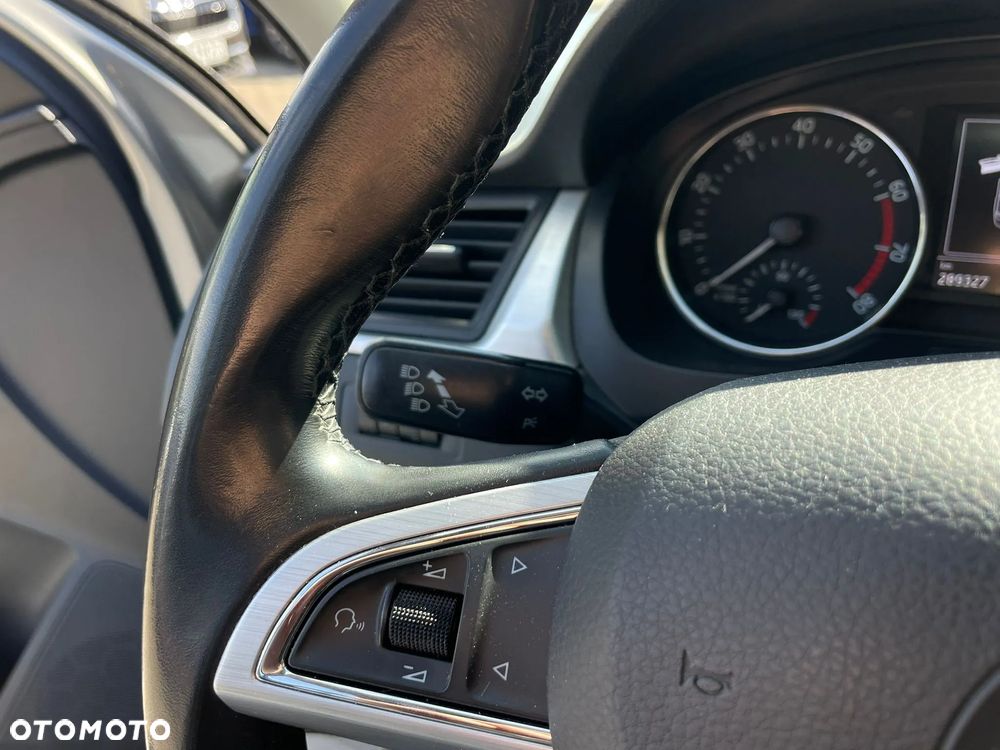 Skoda RAPID 1.2 TSI Ambition - 16