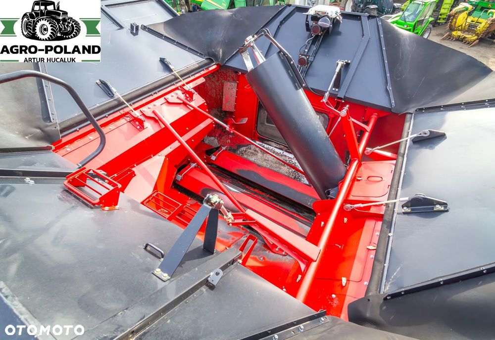 Case IH 8240 AFS - 2018 ROK + MACDON FD 135 - 2018 ROK - 9