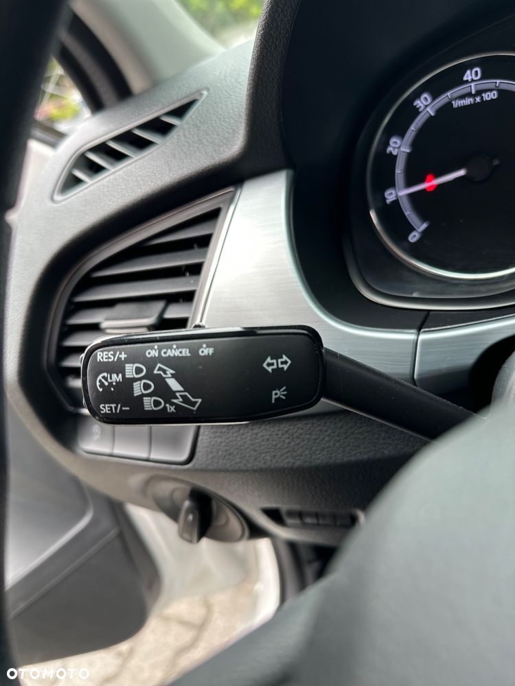 Skoda Fabia 1.0 TSI Active - 10