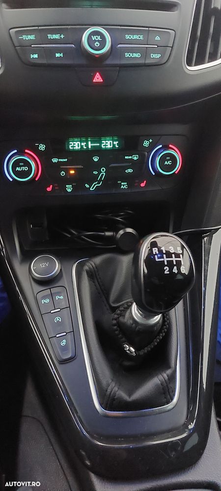 Ford Focus - 8