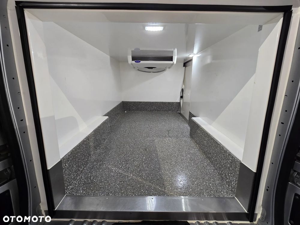 Renault TRAFIC FURGON - 30