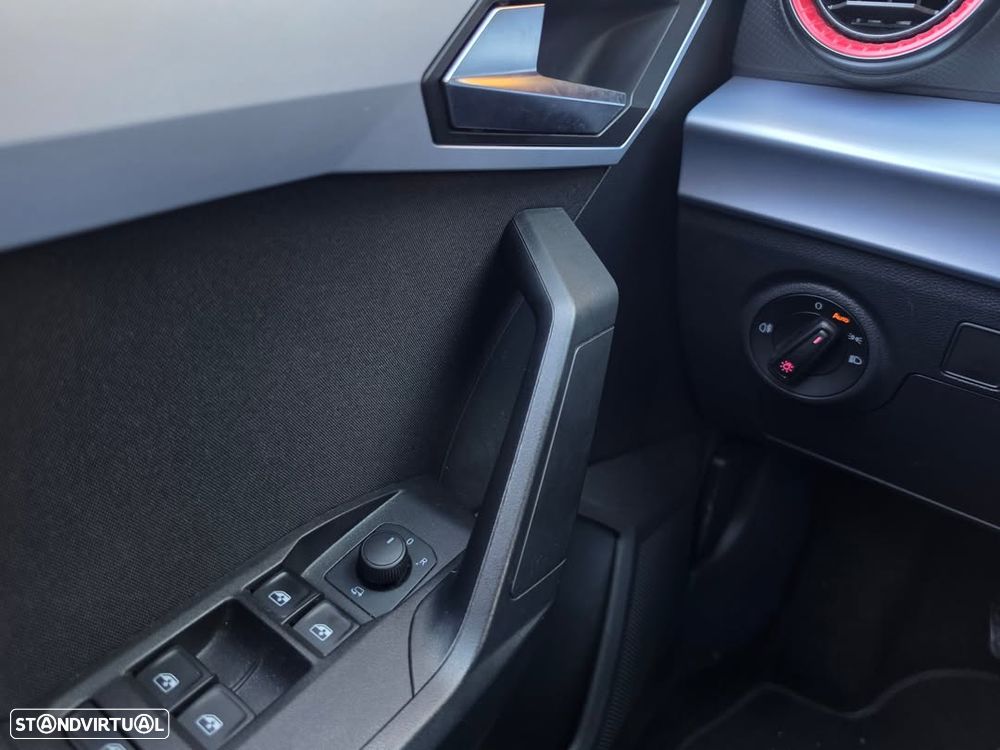 SEAT Arona 1.0 TSI FR - 11