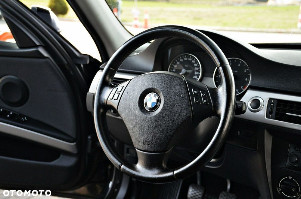 BMW Seria 3 - 15