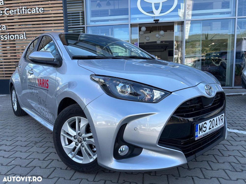 Toyota Yaris 1.5 VVT-i HSD Active - 3