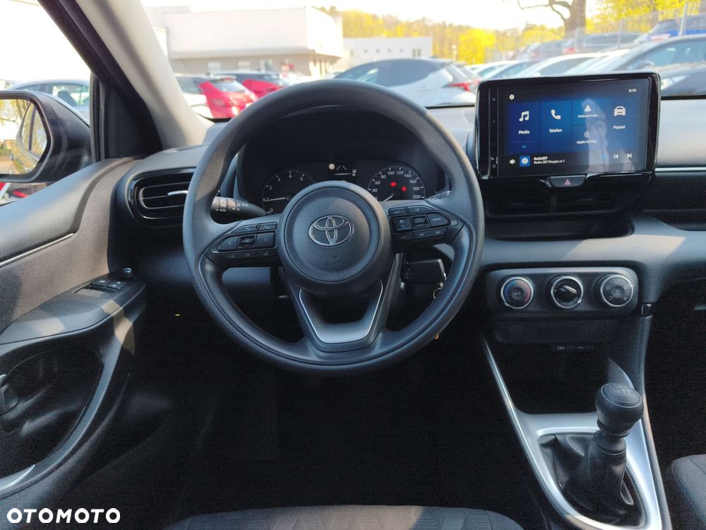 Toyota Yaris - 12
