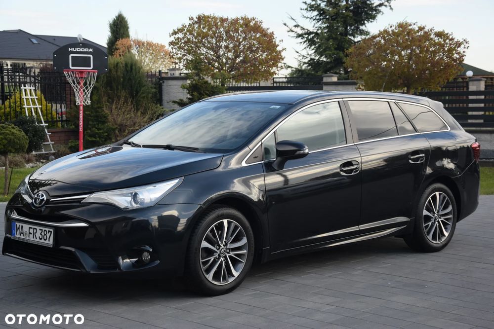 Toyota Avensis 1.8 Edition (2014) - 12