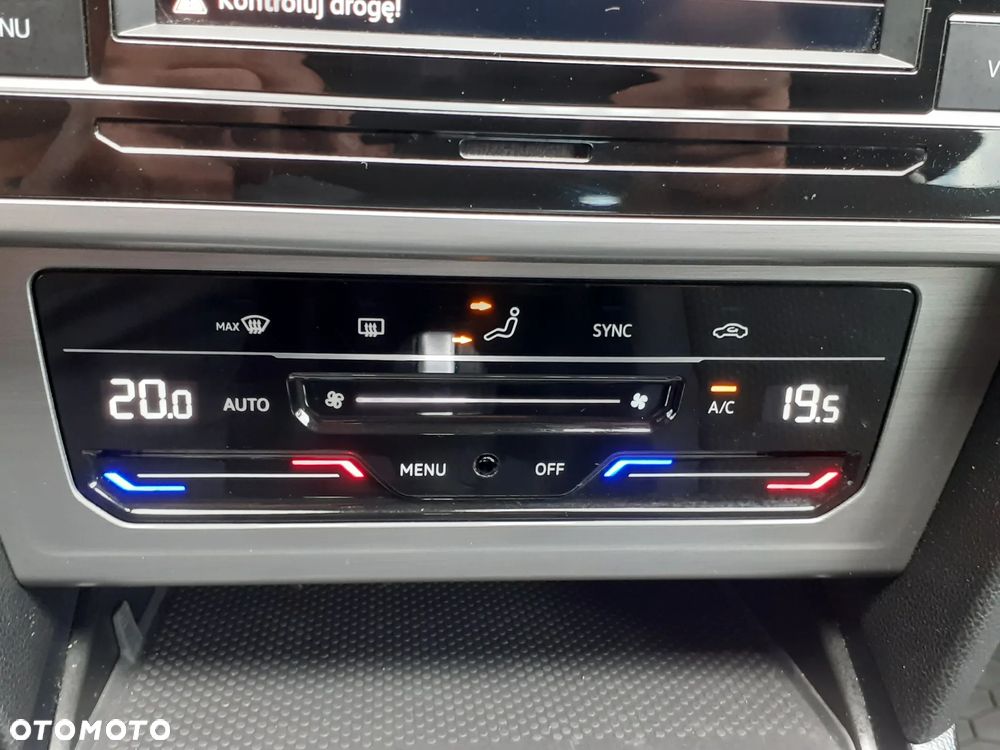 Volkswagen Passat - 21