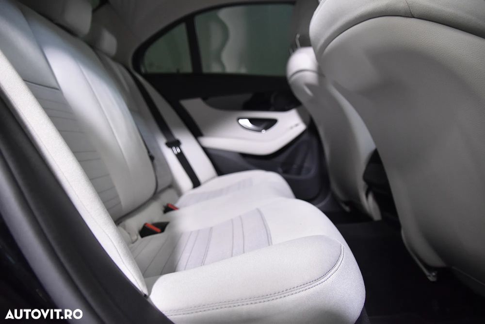 Mercedes-Benz C - 13